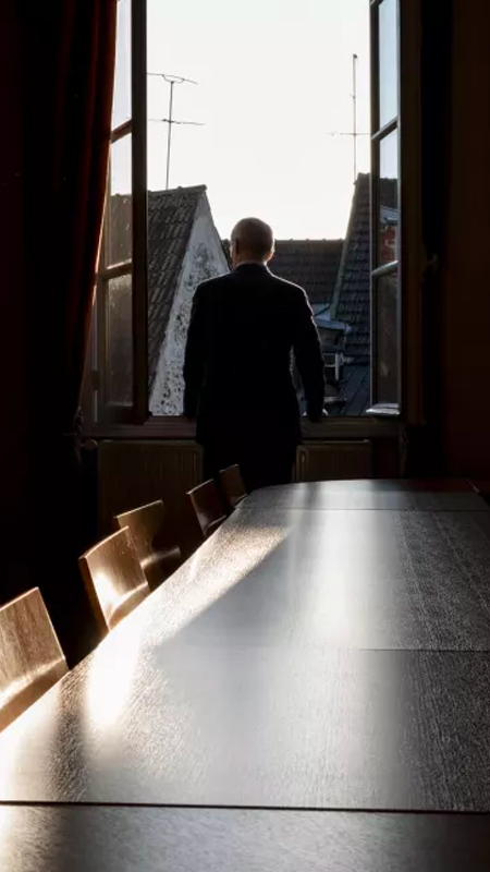 Homos en politique, le dire ou pas ?